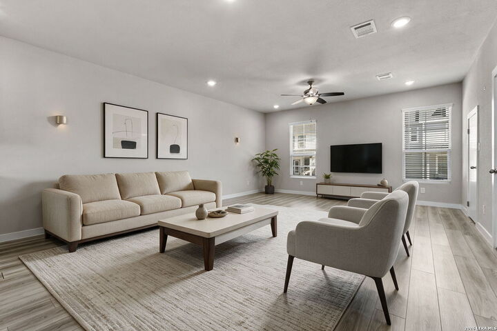Property Photo: 21503 Sir Walter Ln TX 78256