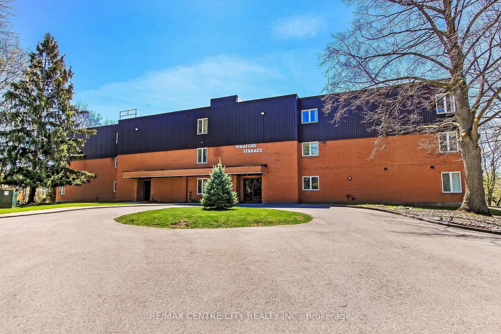 Property Photo: 125 Elm Street 11 ON N5R 1H9