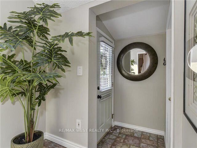 Property Photo:  602 Annland Street  ON L1W 1A7 