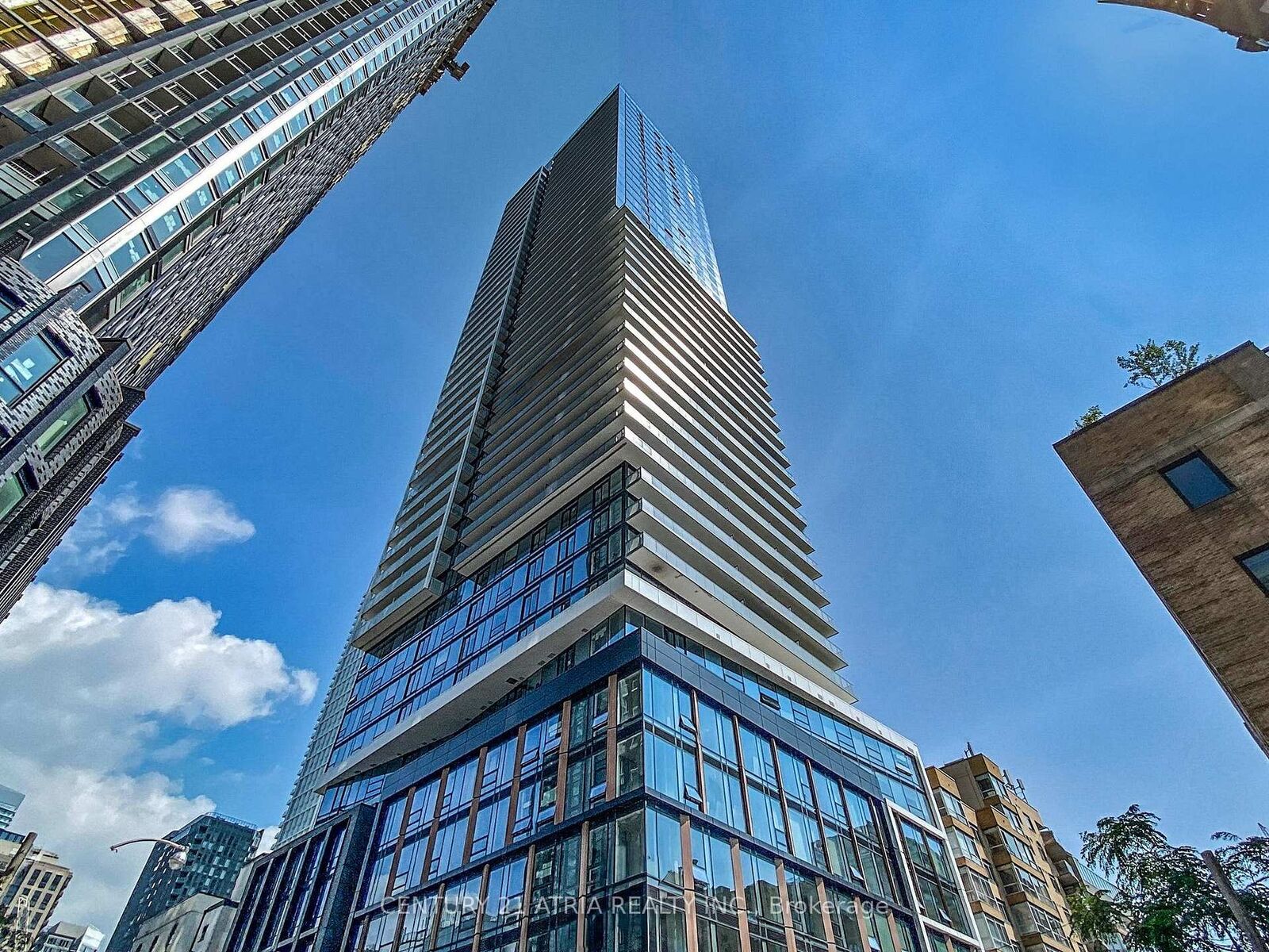 Property Photo:  89 Church Street 4904  ON M5C 0B7 