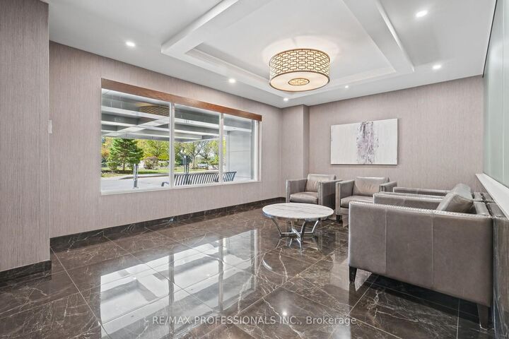 Property Photo: 716 The West Mall Road 605 ON M9C 4X6