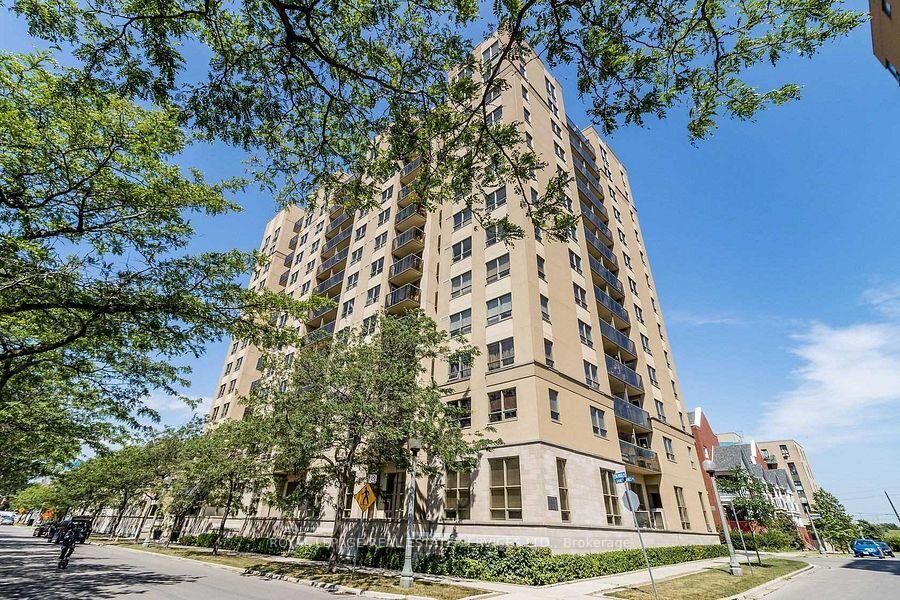 Property Photo:  4 Elsinore Path 1005  ON M8V 4G7 