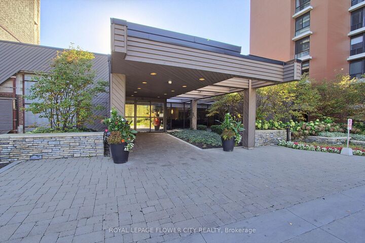 Property Photo:  1400 Dixie Road 103  ON L5E 3E1 