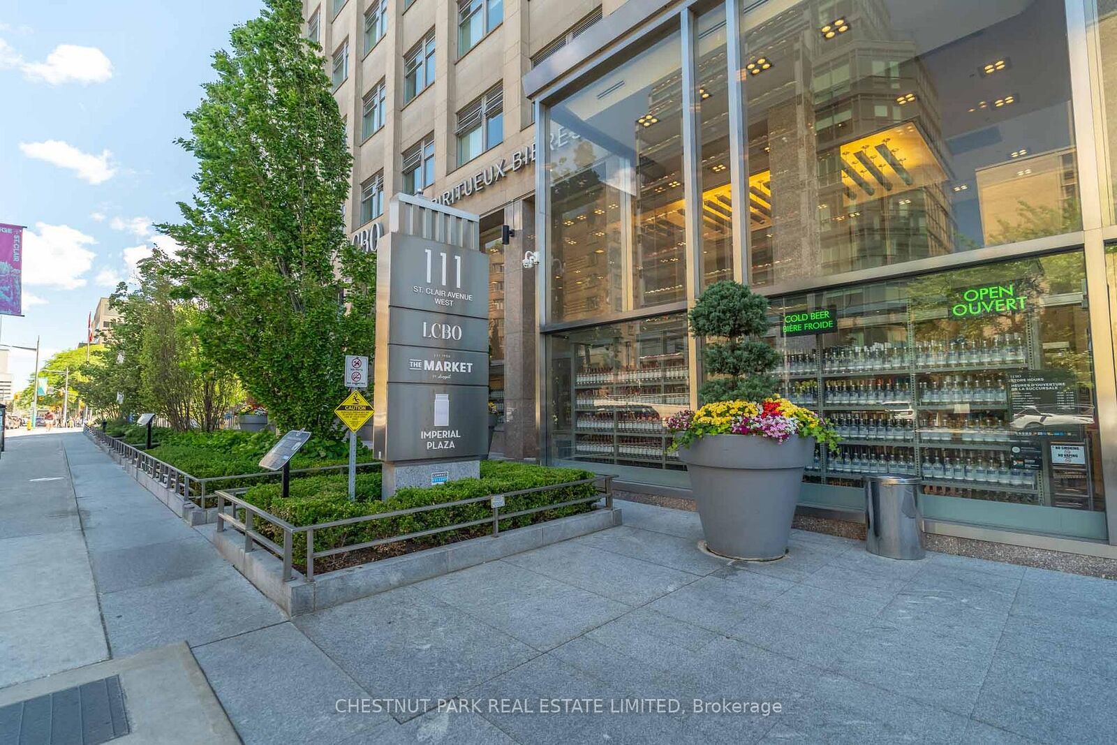 Property Photo:  111 St Clair Avenue W 320  ON M4V 1N5 