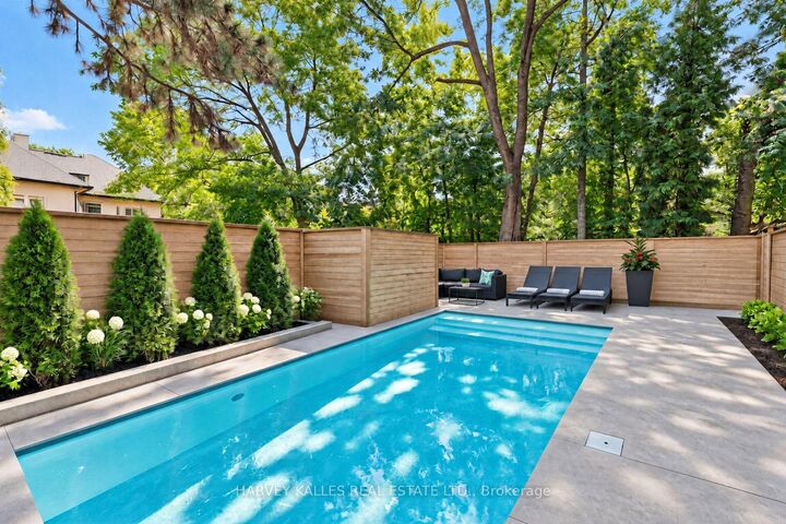 Property Photo:  523 Vesta Drive  ON M5P 3A9 
