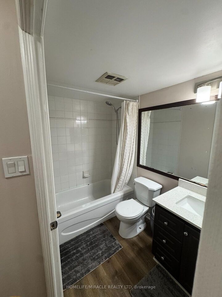 Property Photo:  24 Hanover Road 406  ON L6S 5K8 