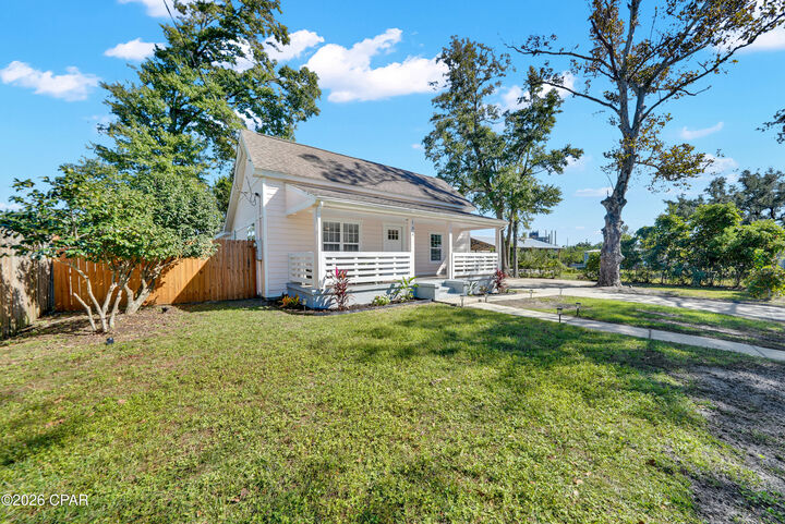 Property Photo:  134 N James Avenue  FL 32401 