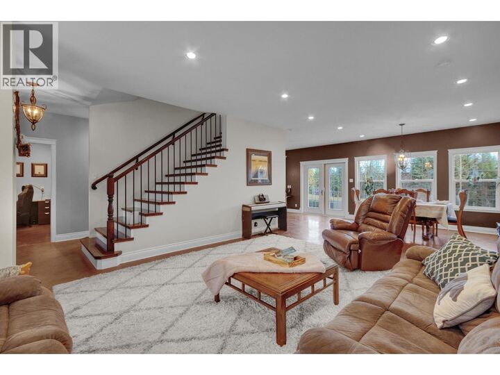 Property Photo: 5226 Cranbrook Hill Road BC V2M 7C4