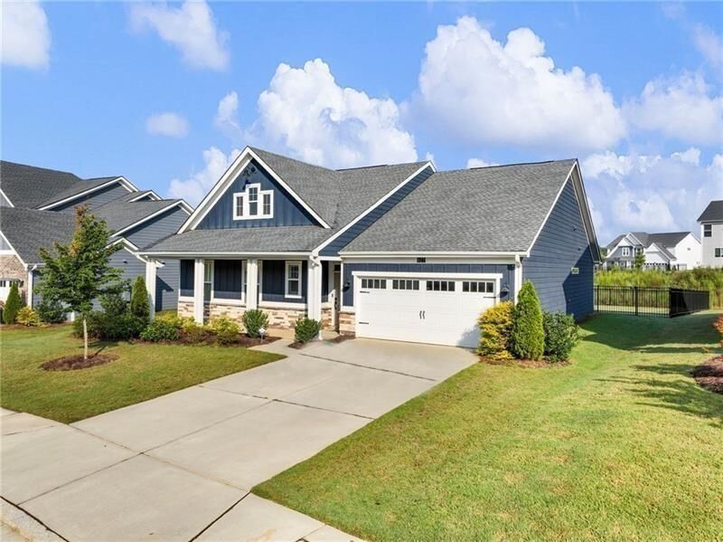 Property Photo: 627 Michigan Circle GA 30548