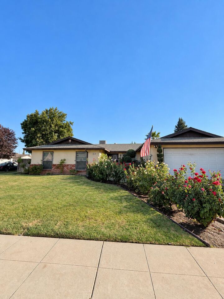 Property Photo:  5274 E Balch  CA 93727 