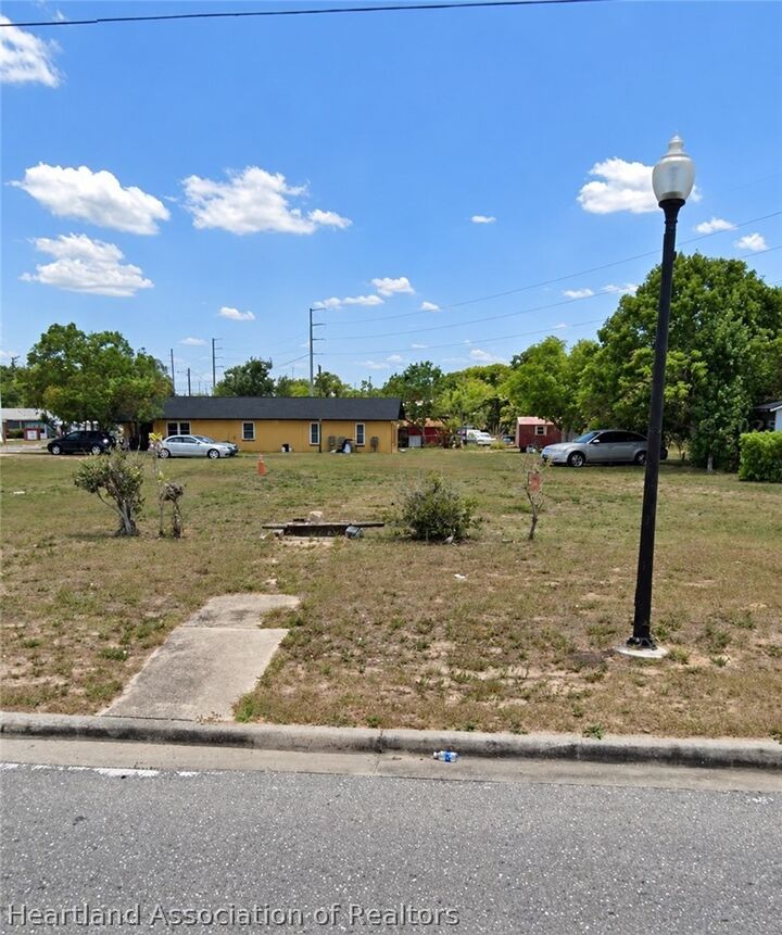 Property Photo:  112 E Hal McRae Boulevard  FL 33825 