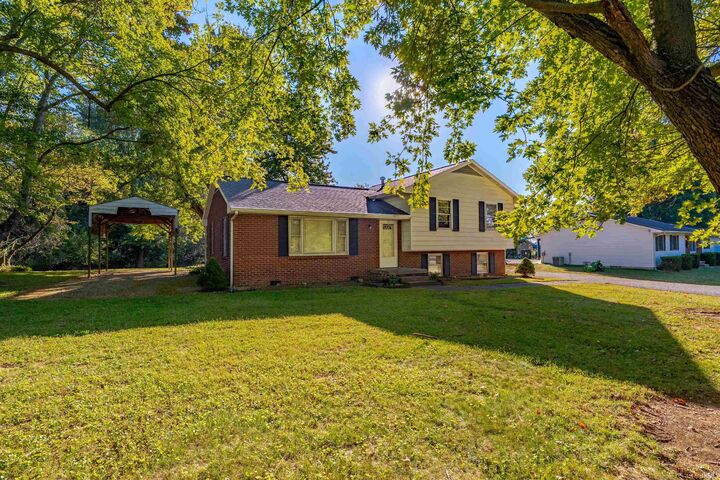 Property Photo: 1107 N Cr 340 W Road IN 47635
