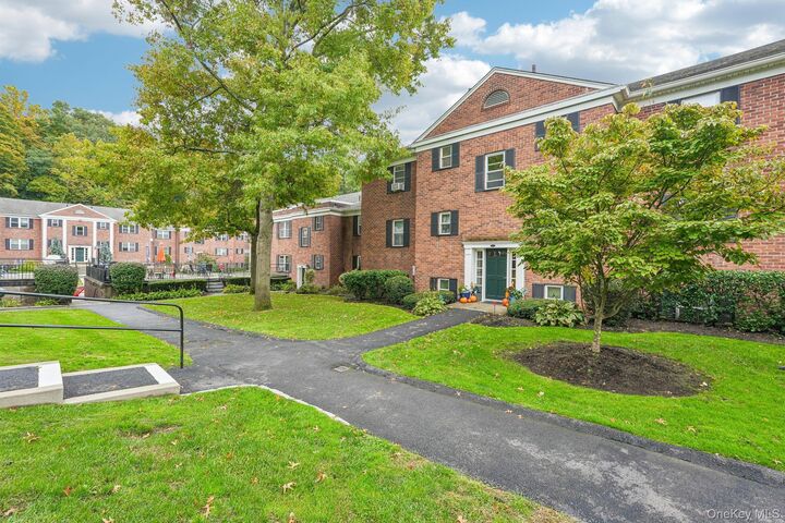 Property Photo:  131 -2 S Highland Avenue A 5  NY 10562 