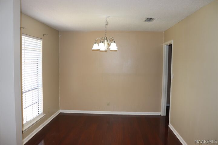 Property Photo: 2213 S Sutherland Drive AL 36116
