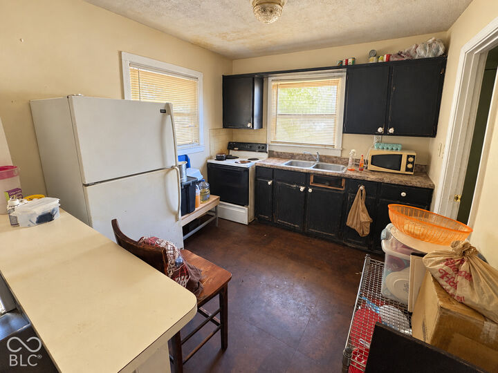 Property Photo:  2207 Admiral Drive  IN 46219 