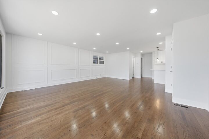 Property Photo: 4812 S Leclaire Avenue IL 60638