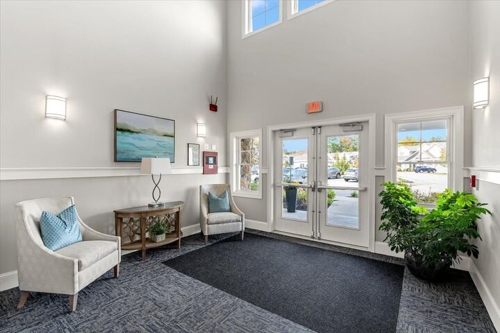 Property Photo:  4 Longwood Ln 302  MA 02339 