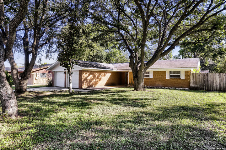 Property Photo:  1020 Daffodil  TX 78130 