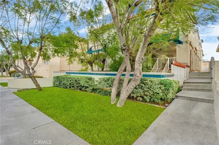 Property Photo:  11638 York Avenue 4  CA 90250 