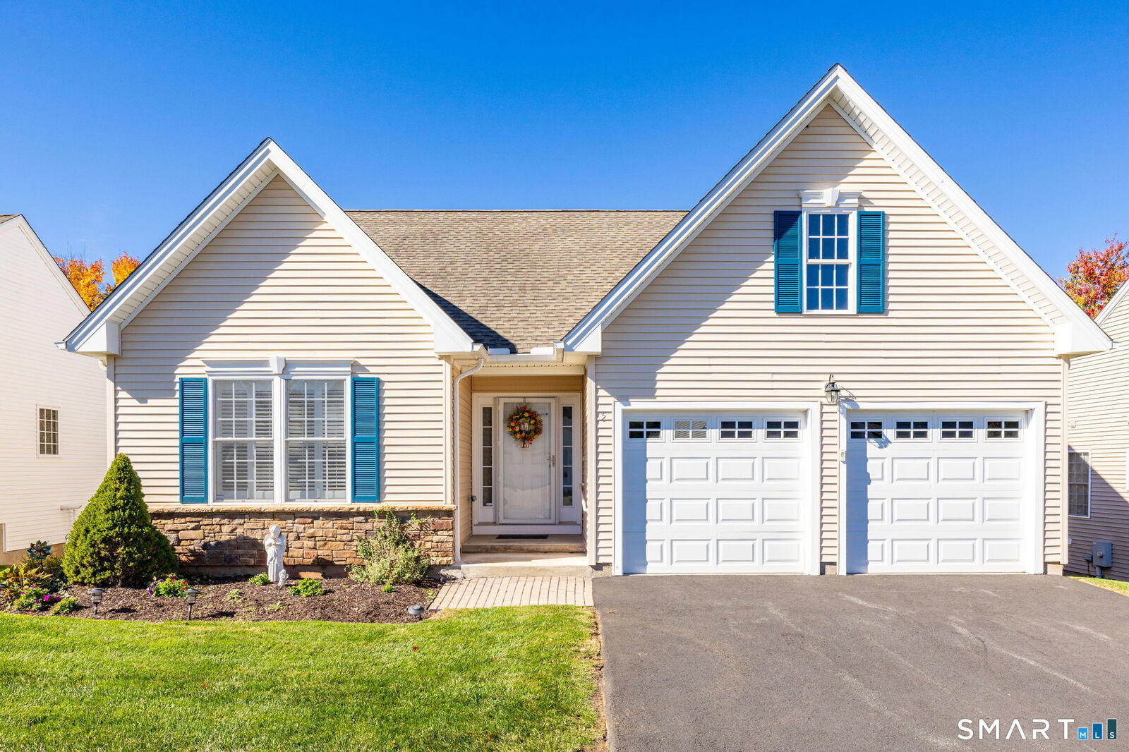 Property Photo:  5 Mystique Lane 5  CT 06416 