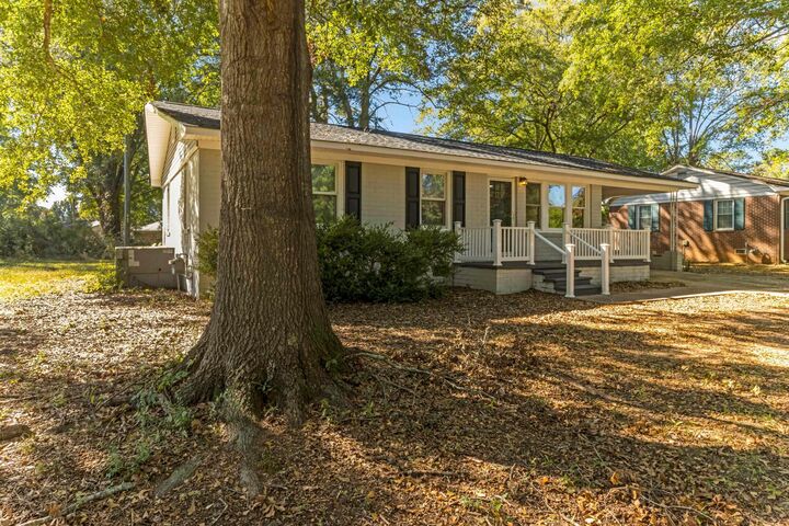 Property Photo:  2005 W Buford Street  SC 29341 