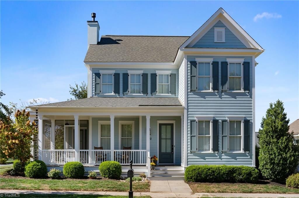 Property Photo: 1412 Autumn Park Circle NC 27106