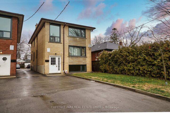 Photo de la propriété: 24 Heman Street 1 ON M8V 1X5
