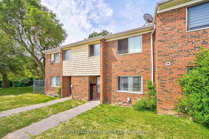 Property Photo:  2012 Sheppard Avenue W Th602  ON M3N 1A2 