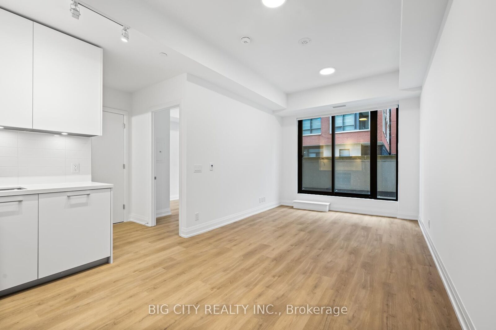Property Photo: 36 Brentcliffe Road 218 ON M4G 0E1
