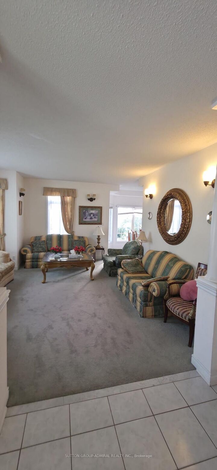 Property Photo:  143 Huntingfield Street  ON L4K 5S5 
