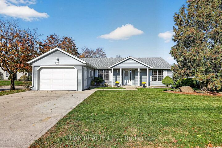 Property Photo: 2 Garden Place ON N3A 2E6