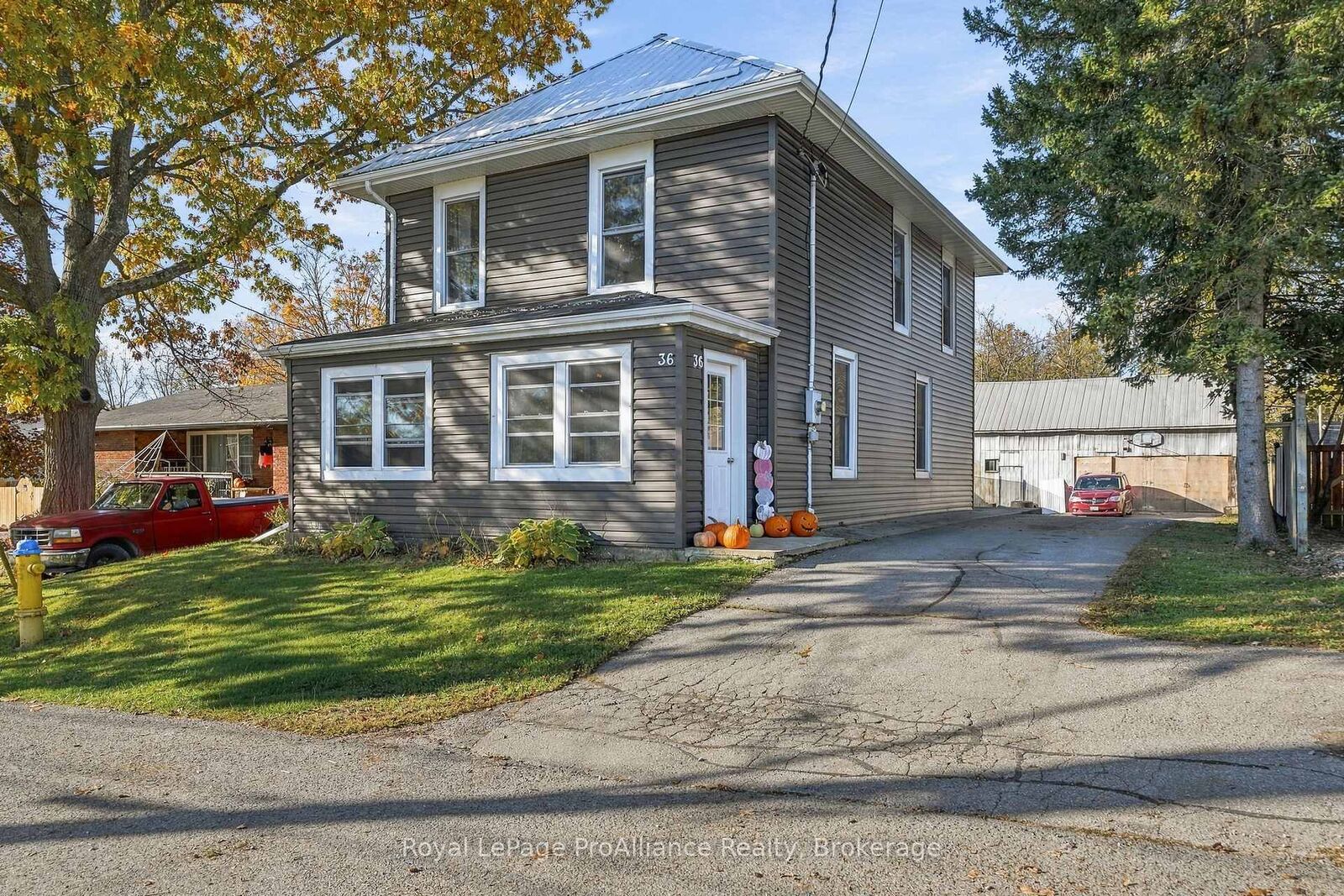 Property Photo:  36 Emma Street  ON K0K 3E0 