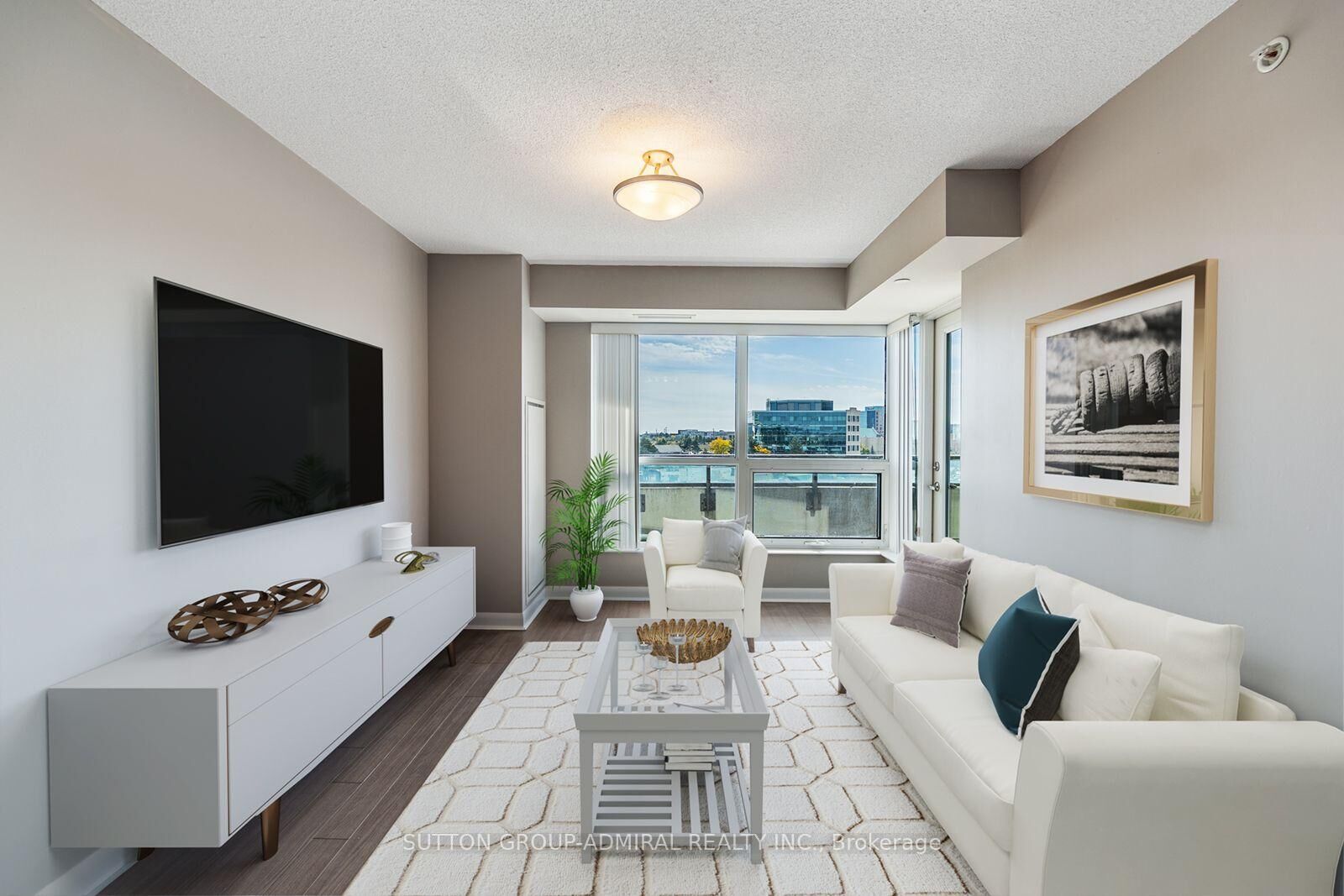 Property Photo: 75 Norman Bethune Avenue 412 ON L4B 0B6