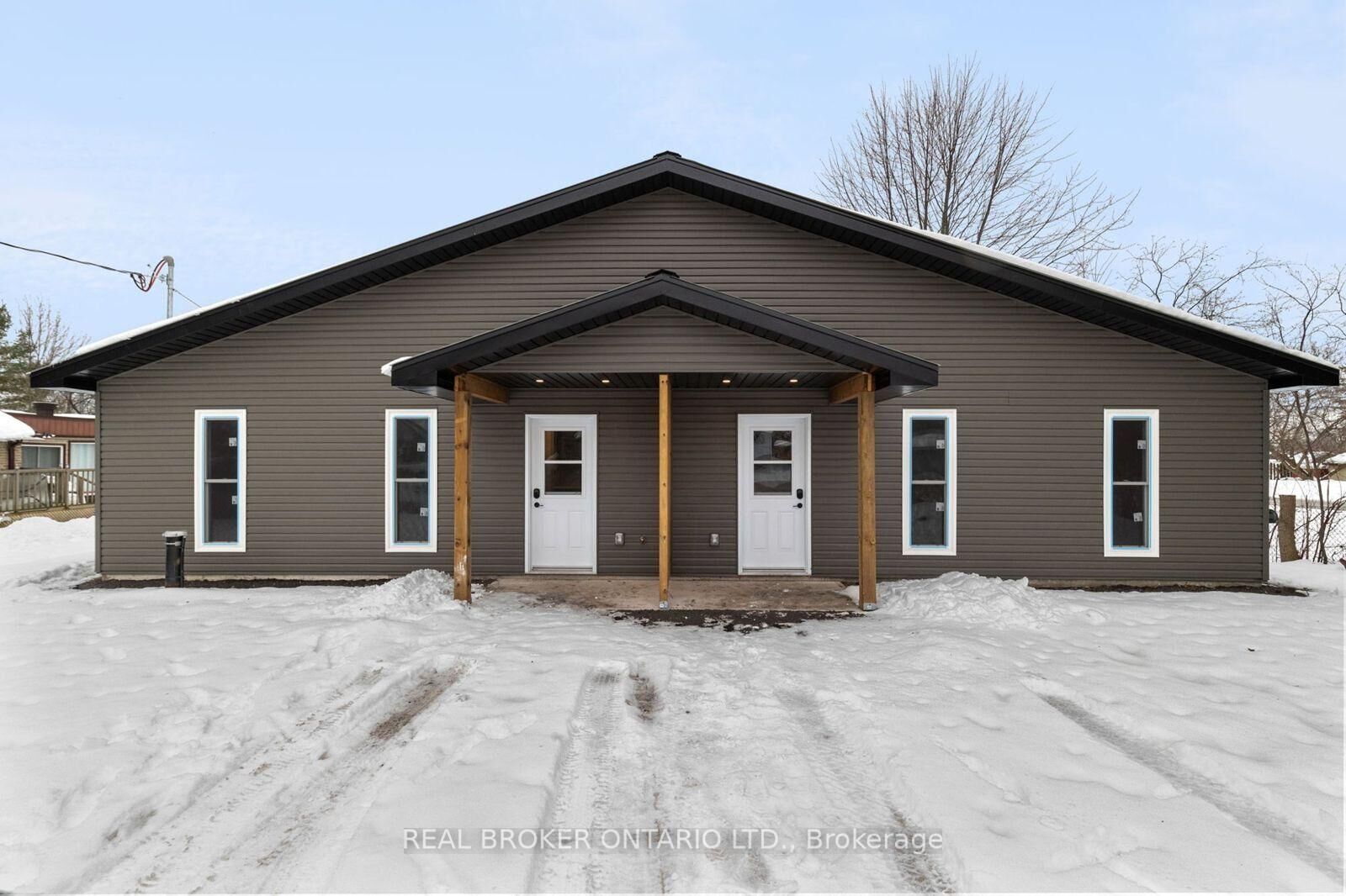 Property Photo: 47 Creighton Street S 1 ON L3V 1B1