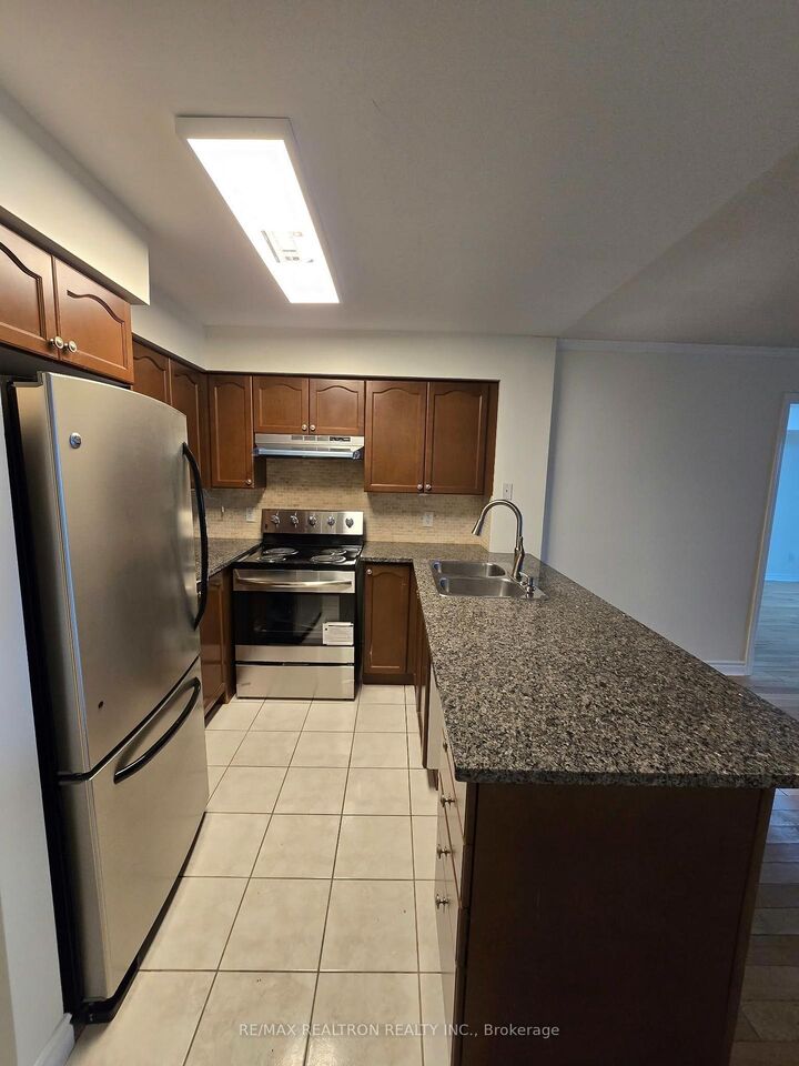 Property Photo:  18 Spring Garden Avenue 1107  ON M2N 7M2 
