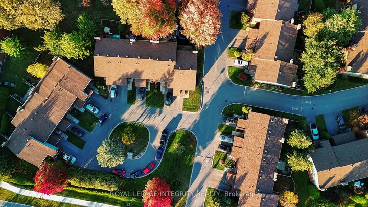 Property Photo: 1 Gingras Court ON K2K 1B8