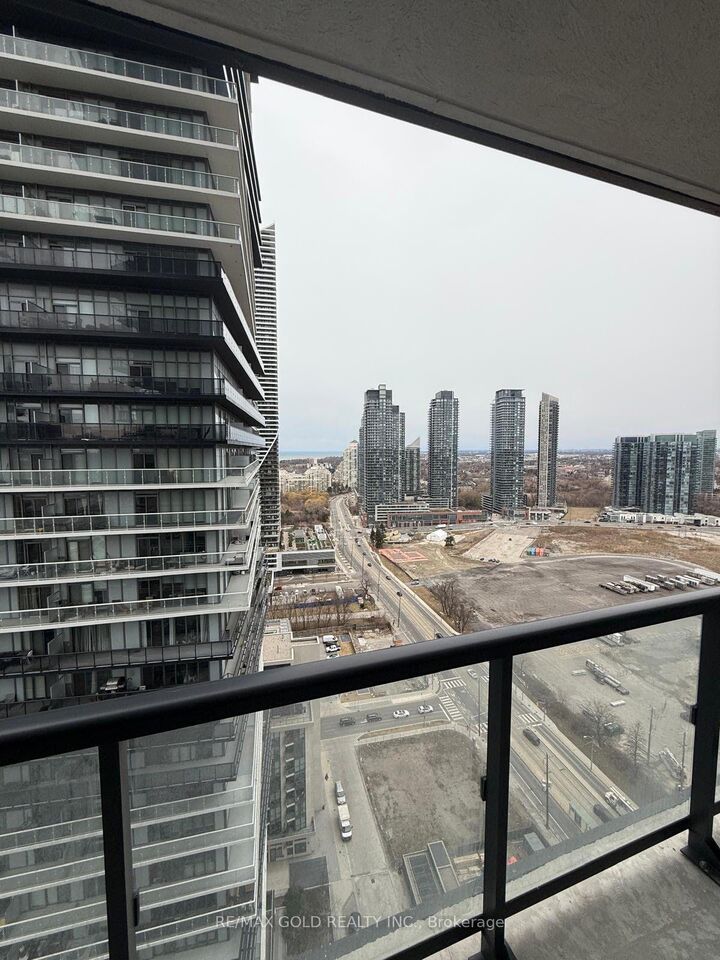 Property Photo:  38 Annie Craig Drive 2707  ON M8V 0G9 
