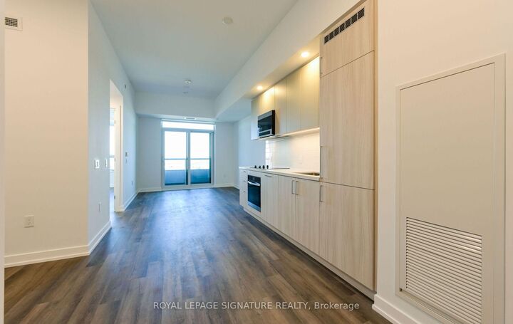 Property Photo:  5 Meadowdale Road 2609  ON L4K 0C7 