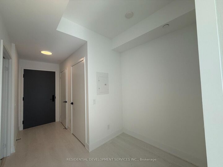 Property Photo:  306 Jarvis Street 3001  ON M5A 2P2 