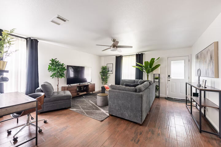 Property Photo: 15217 Sabal Palm Road TX 78724