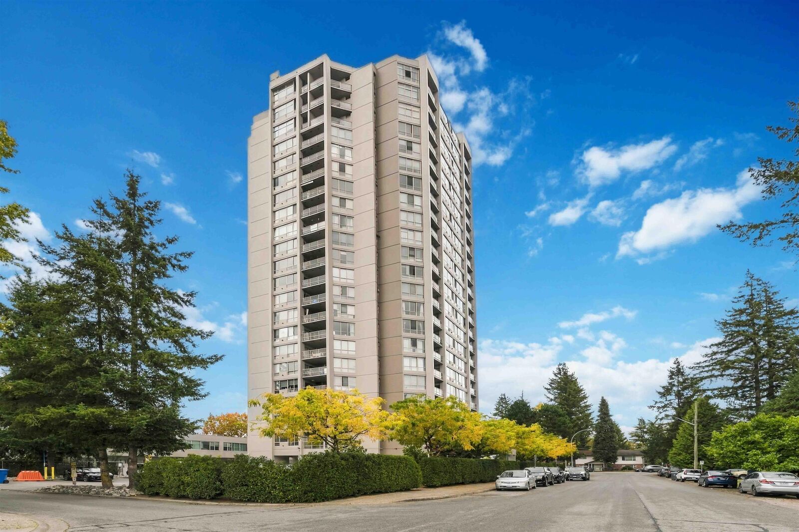 Property Photo: 14881 103A Avenue 706 BC V3R 0M5