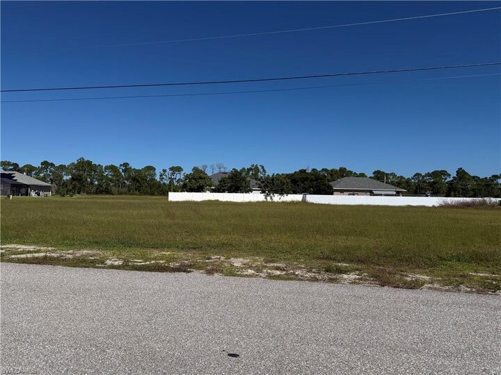 Property Photo: 29 NW 33rd Ter FL 33993