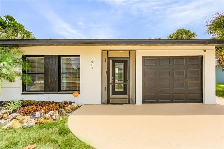 Property Photo:  5251 Tower Dr  FL 33904 