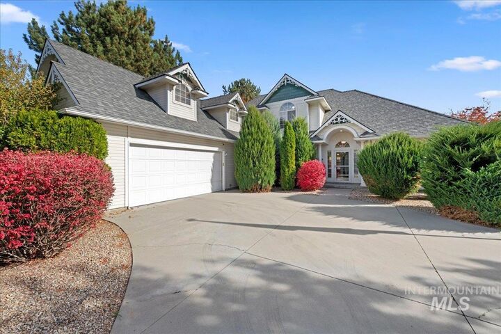 Property Photo:  2118 N Springland Pl  ID 83713 
