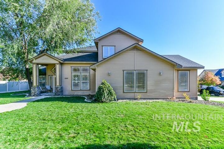 Property Photo: 280 E Sunrise Rim Rd ID 83686