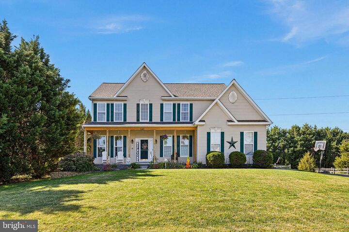 Property Photo:  141 Middessa Drive  DE 19709 