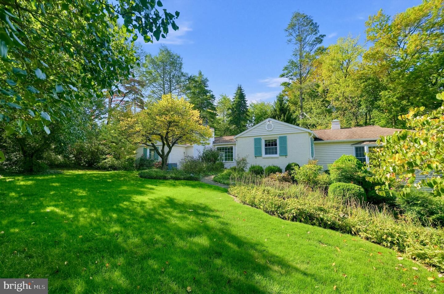 Property Photo:  312 Chamounix Road  PA 19087 