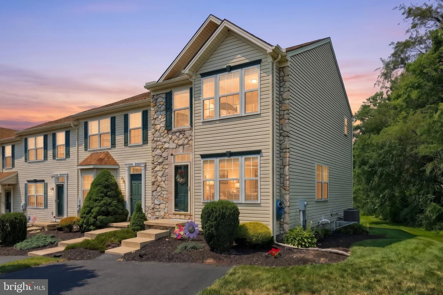 Property Photo: 29 Buttonwood Lane PA 17406