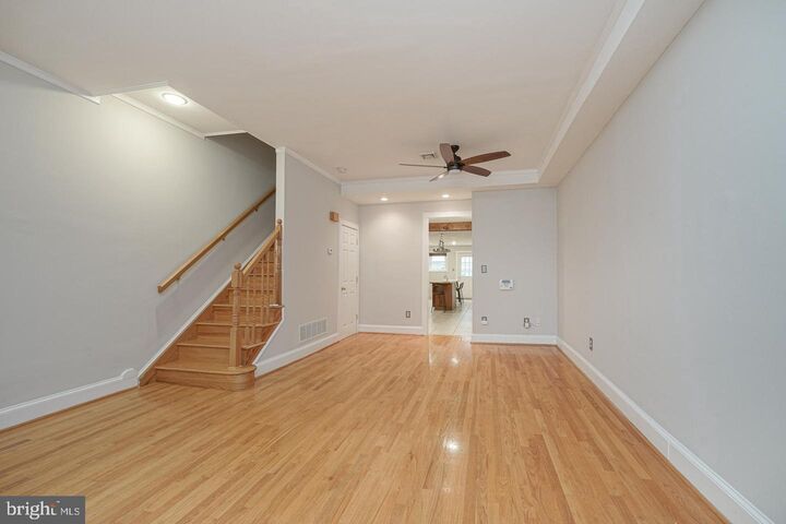 Property Photo:  