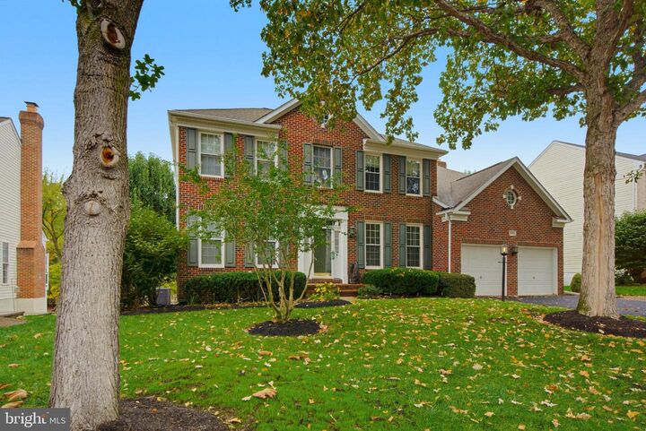 Property Photo: 947 Rhonda Place SE VA 20175